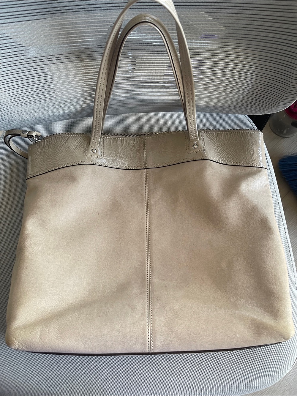 COACH #18336 Laura Beige Sand Leather Large Tote Carryall Shoulder Handbag - Picture 4 of 4